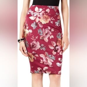 Thalia Sodi Red Floral Pencil Skirt Size Small